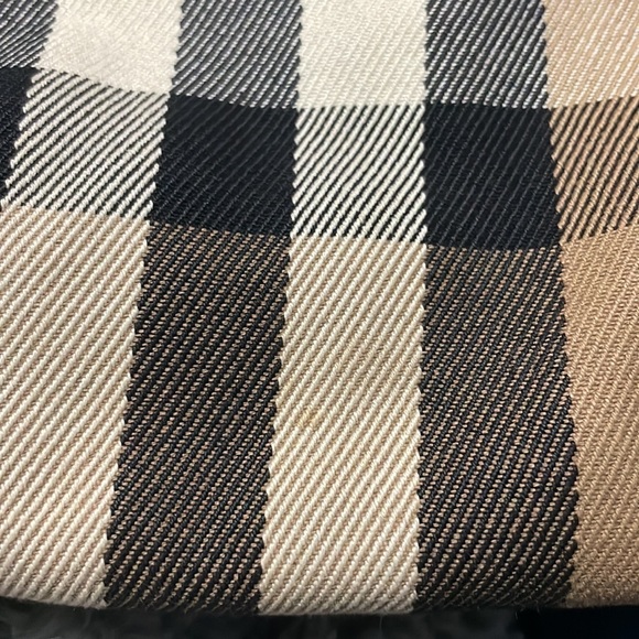 Burberry purse - Picture 5 of 9